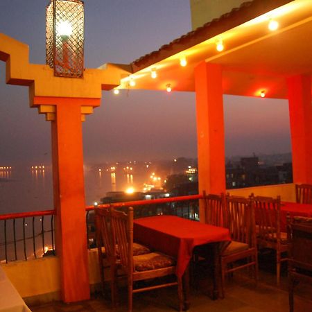 Puja Guest House Varanasi Exterior photo