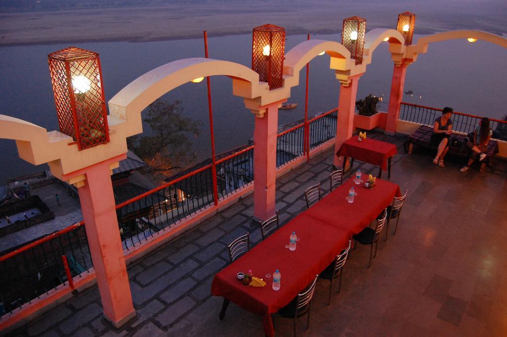 Puja Guest House Varanasi Exterior photo