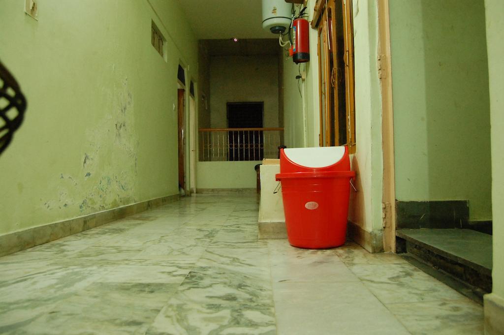 Puja Guest House Varanasi Exterior photo