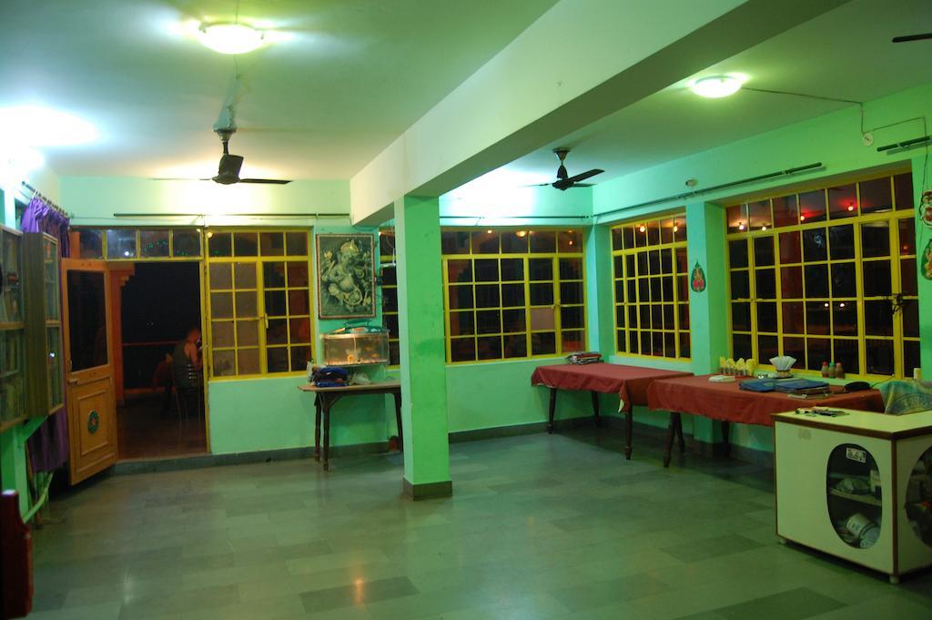 Puja Guest House Varanasi Exterior photo
